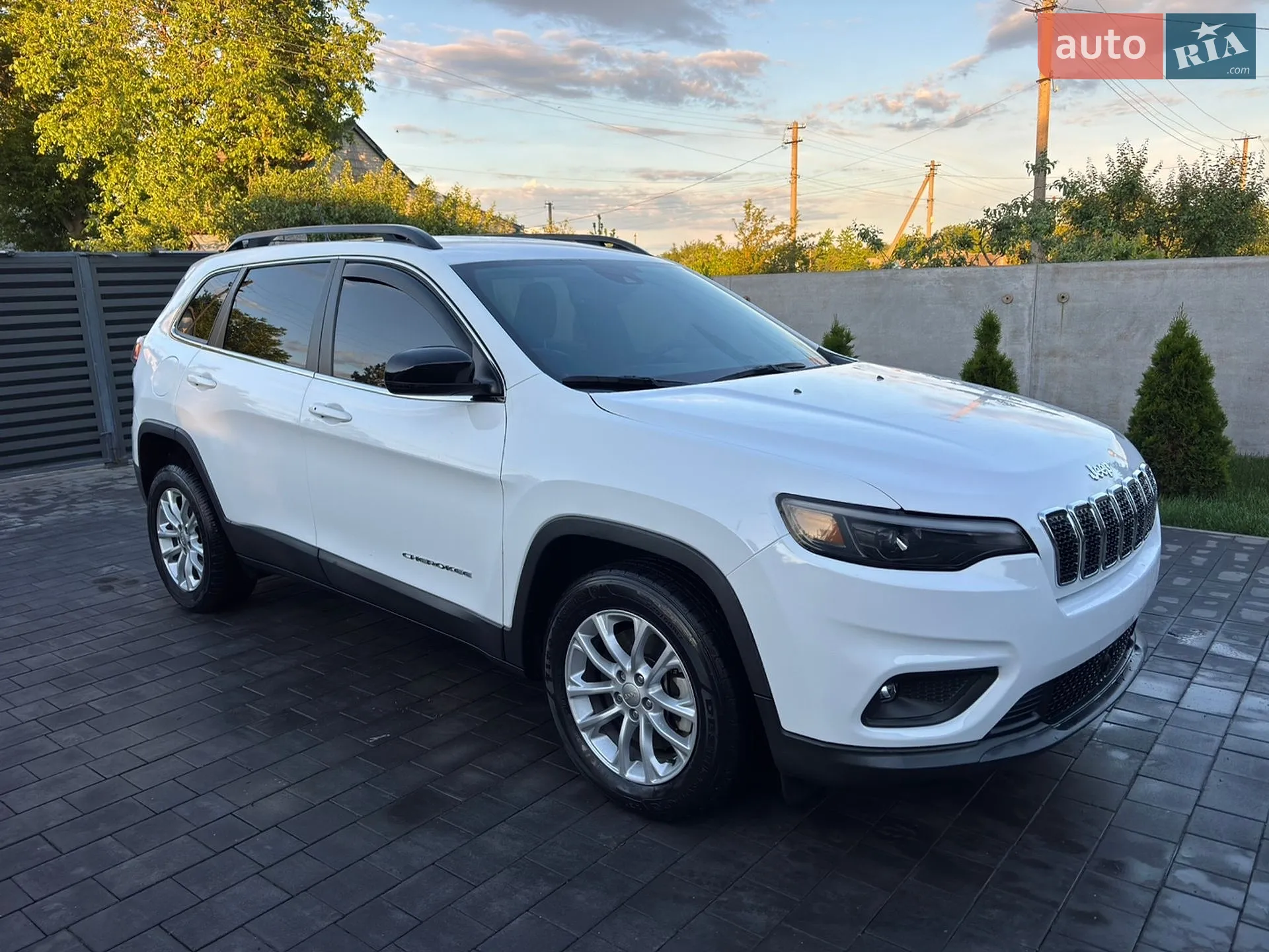 2022 Jeep Cherokee - мініатюра 4