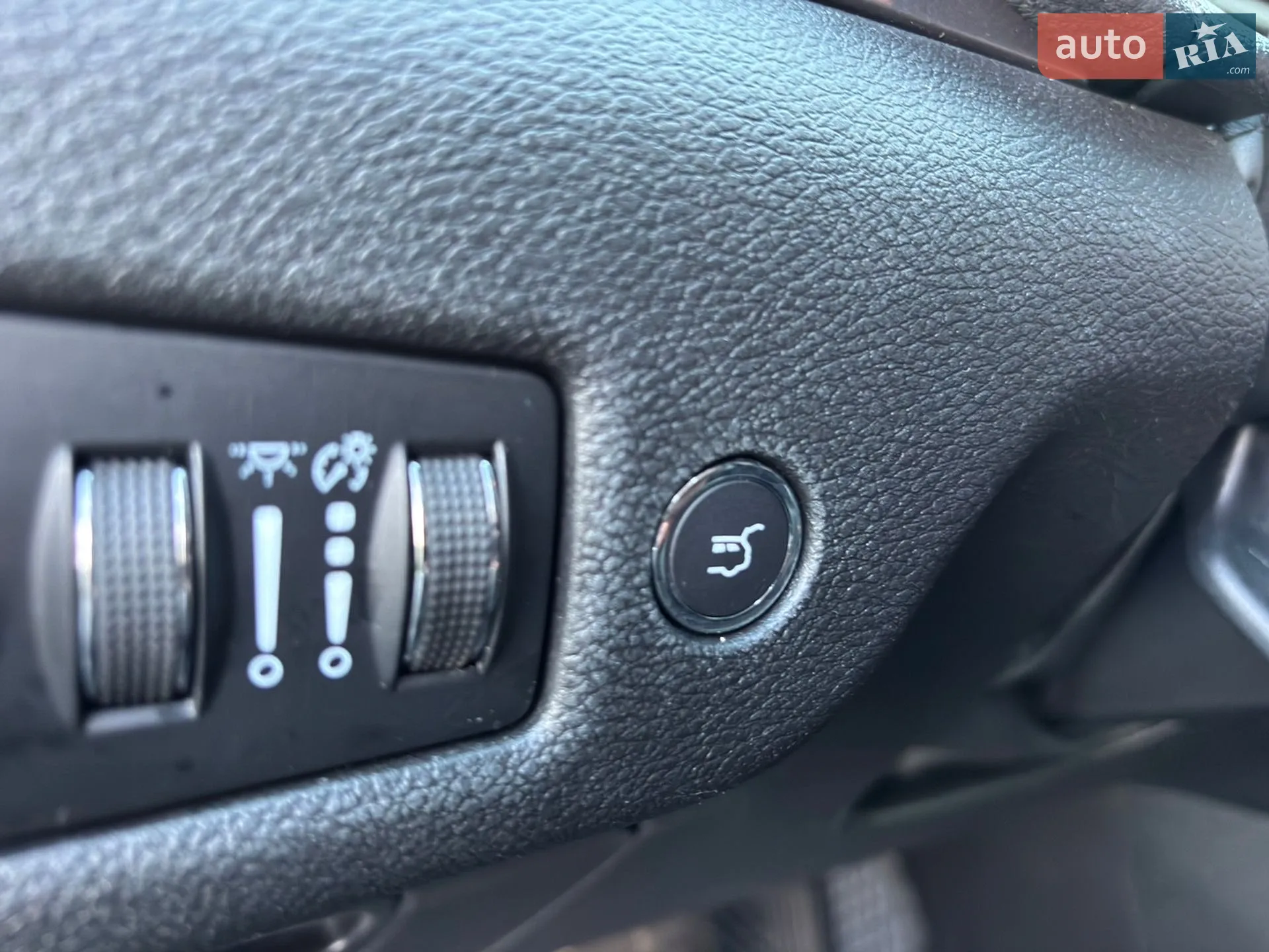 2022 Jeep Cherokee - мініатюра 41