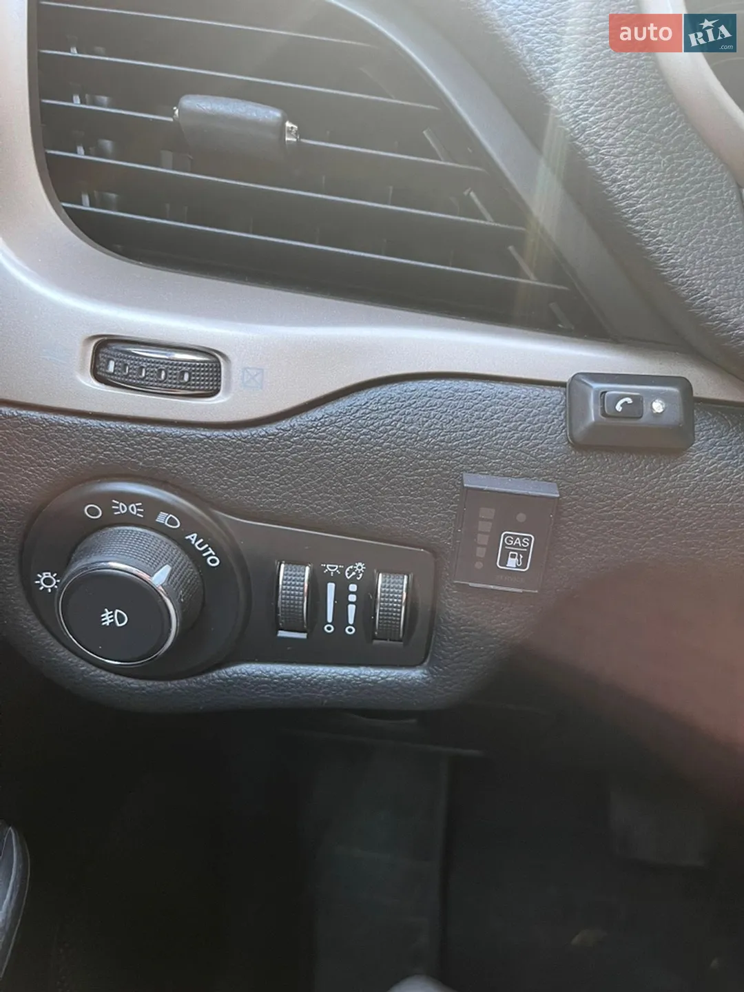 2016 Jeep Cherokee - мініатюра 8