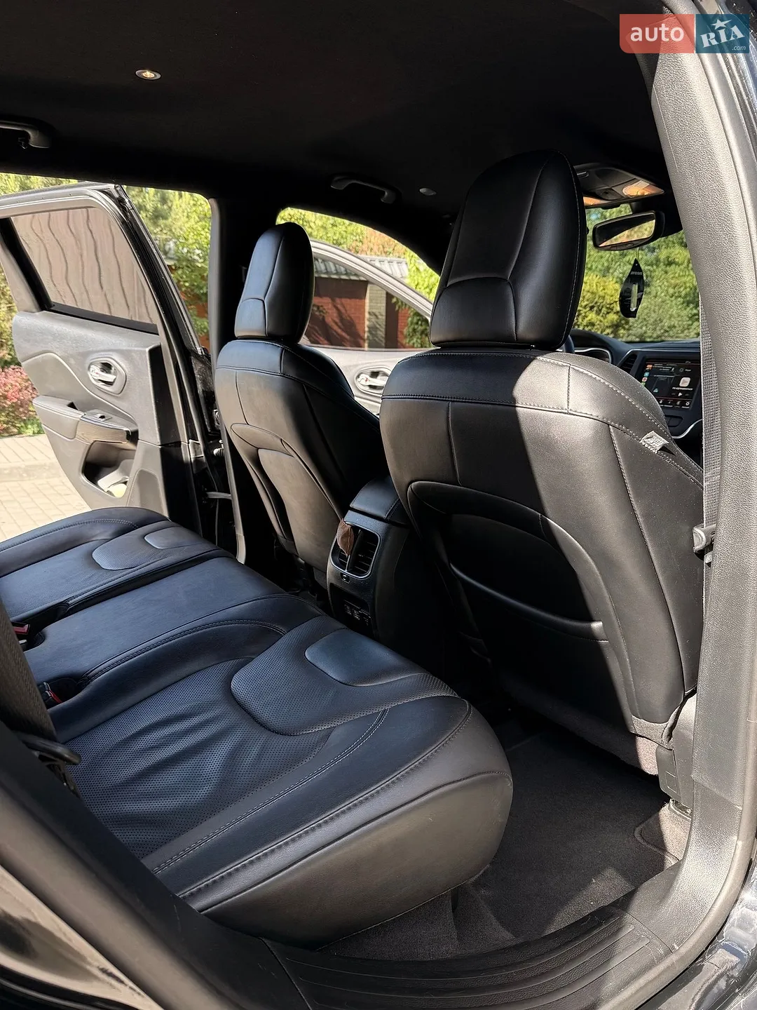 2023 Jeep Cherokee - мініатюра 13