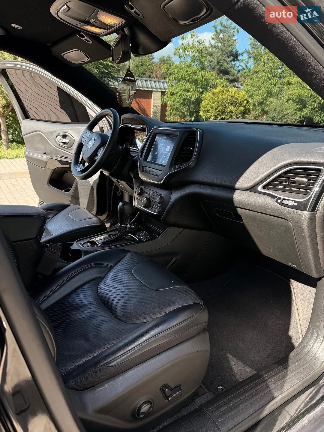 2023 Jeep Cherokee - мініатюра 12