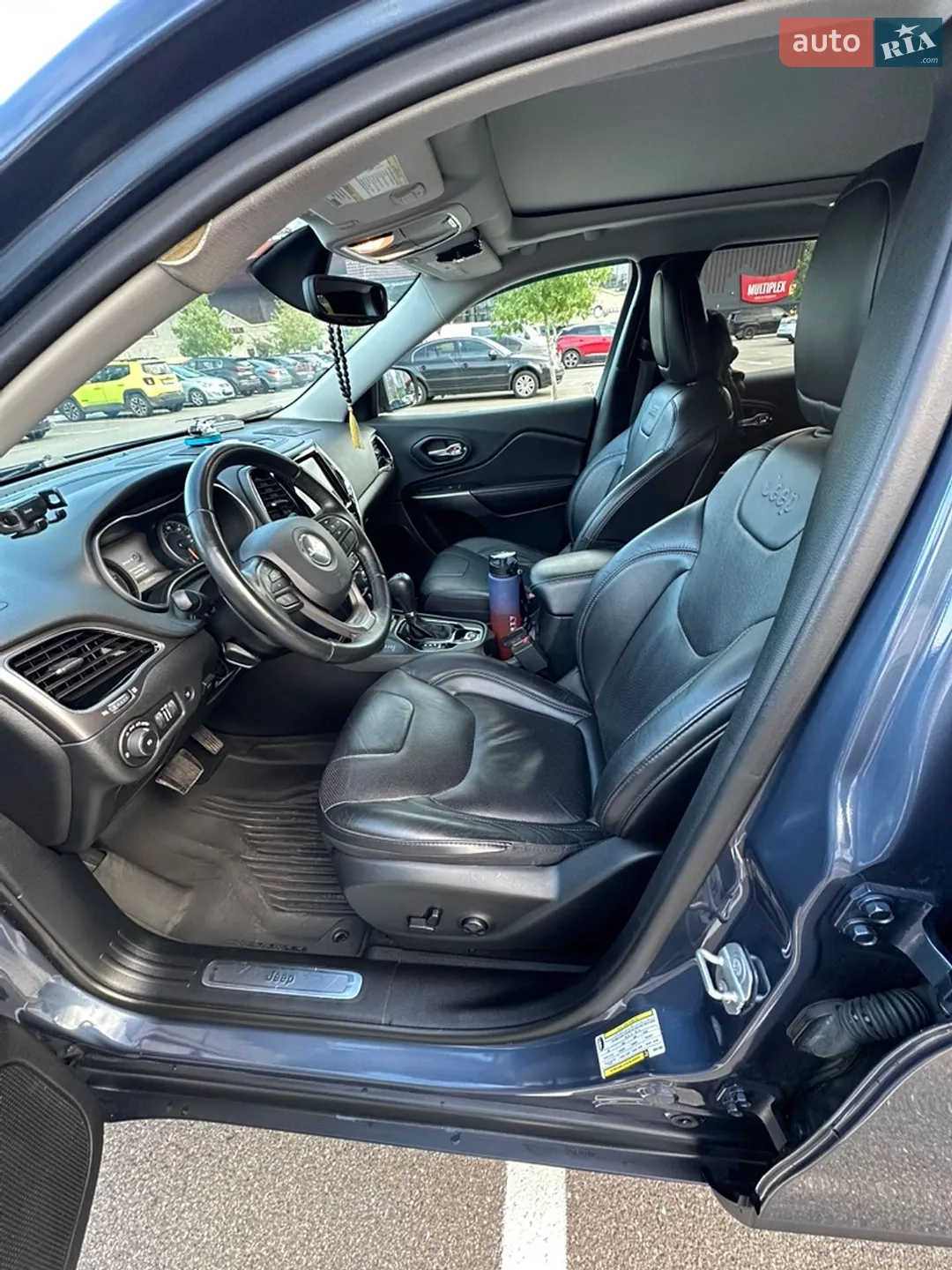 2019 Jeep Cherokee - мініатюра 9