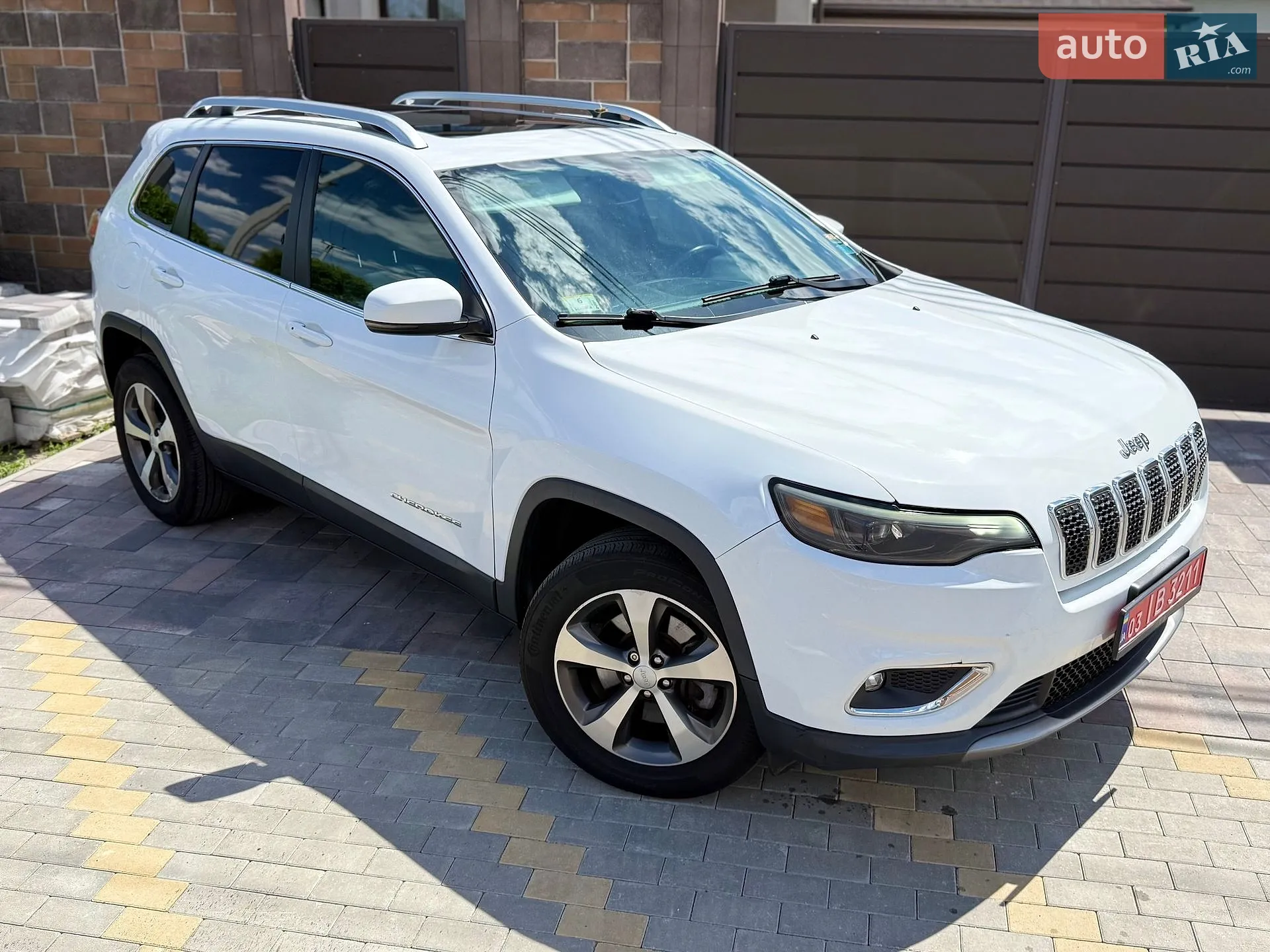 2020 Jeep Cherokee - мініатюра 2
