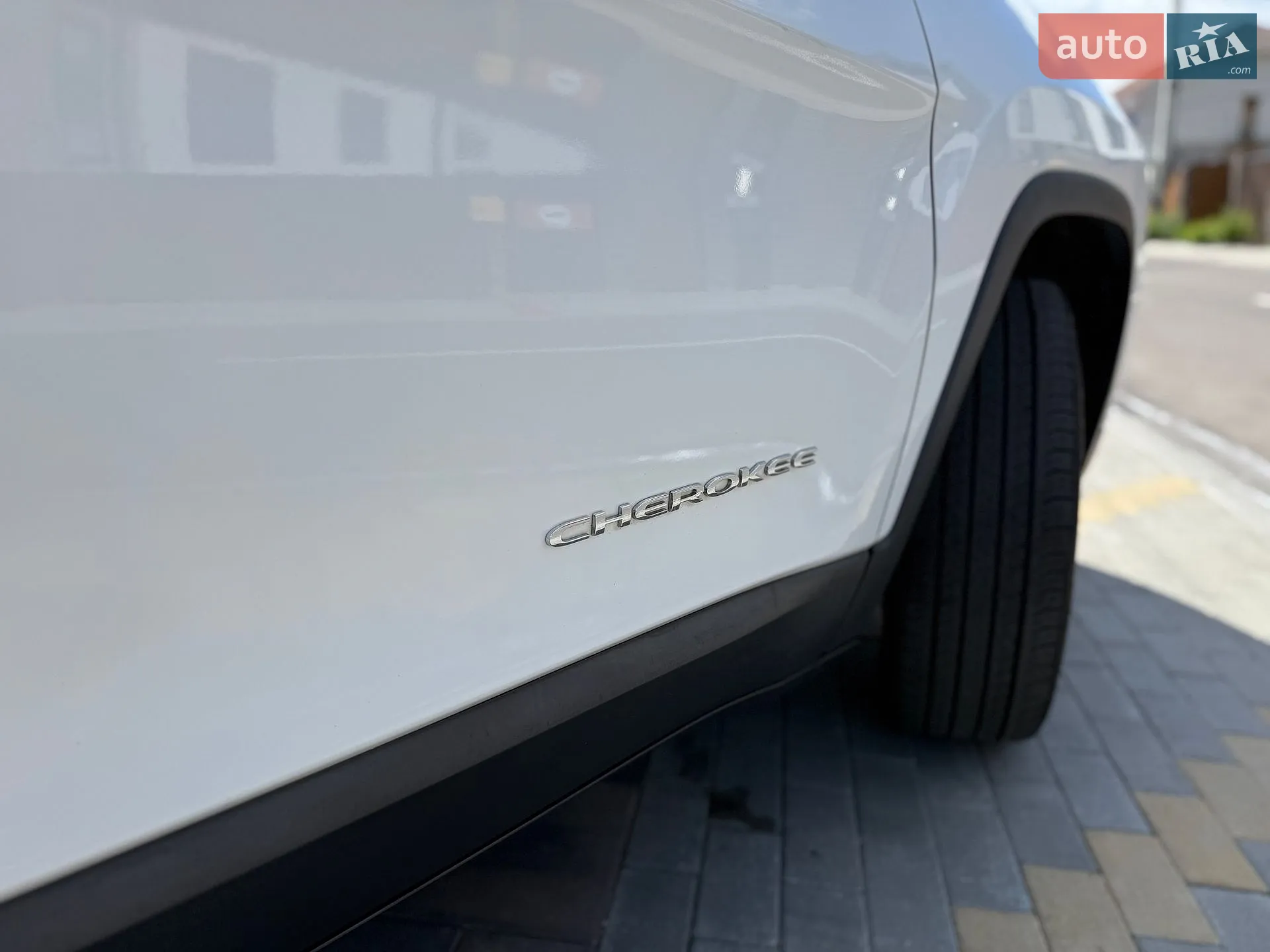 2020 Jeep Cherokee - мініатюра 14