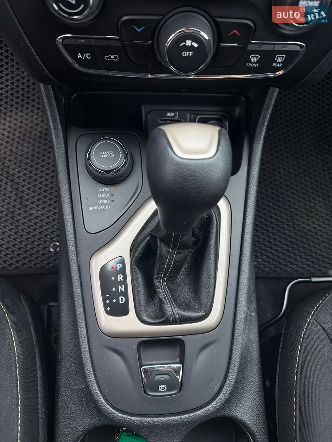 2016 Jeep Cherokee - мініатюра 25