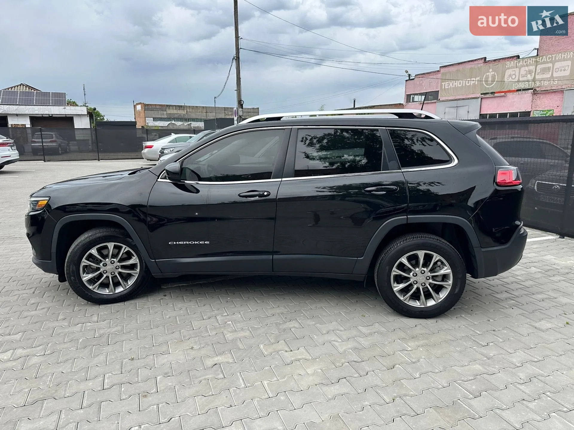 2019 Jeep Cherokee - мініатюра 21