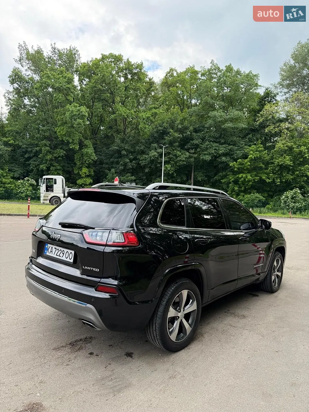 2019 Jeep Cherokee - мініатюра 6