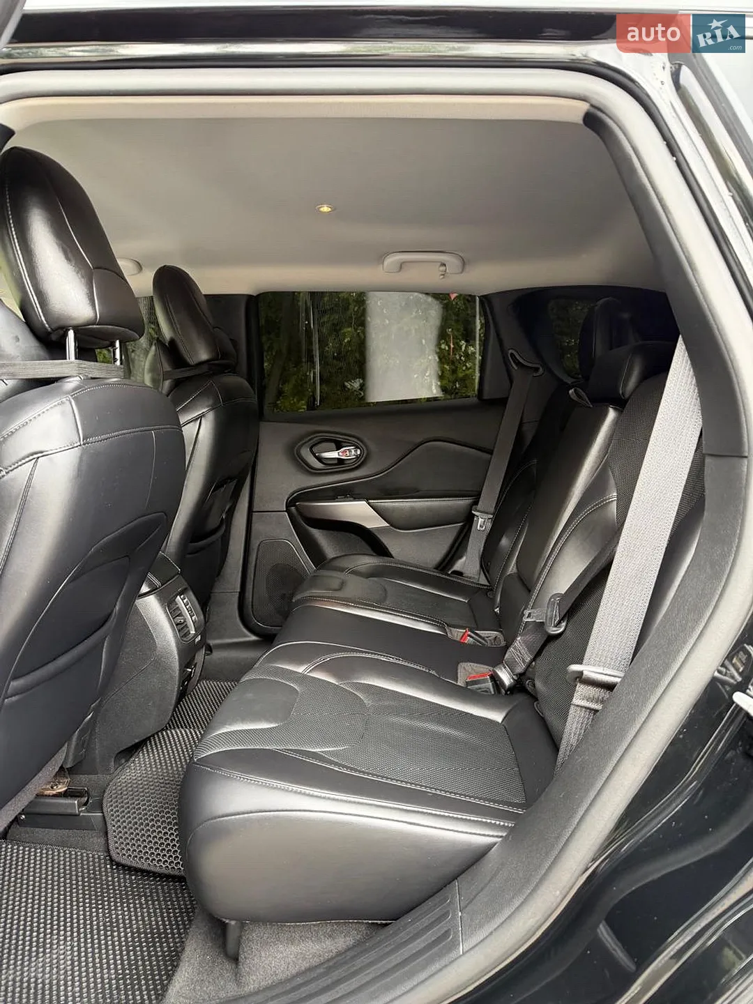 2019 Jeep Cherokee - мініатюра 17
