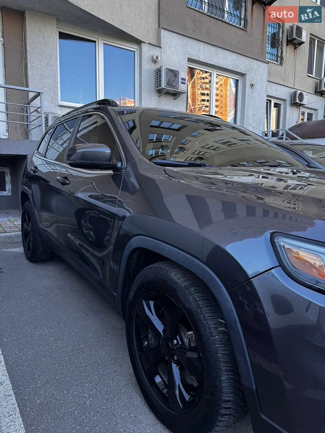 2020 Jeep Cherokee - мініатюра 5