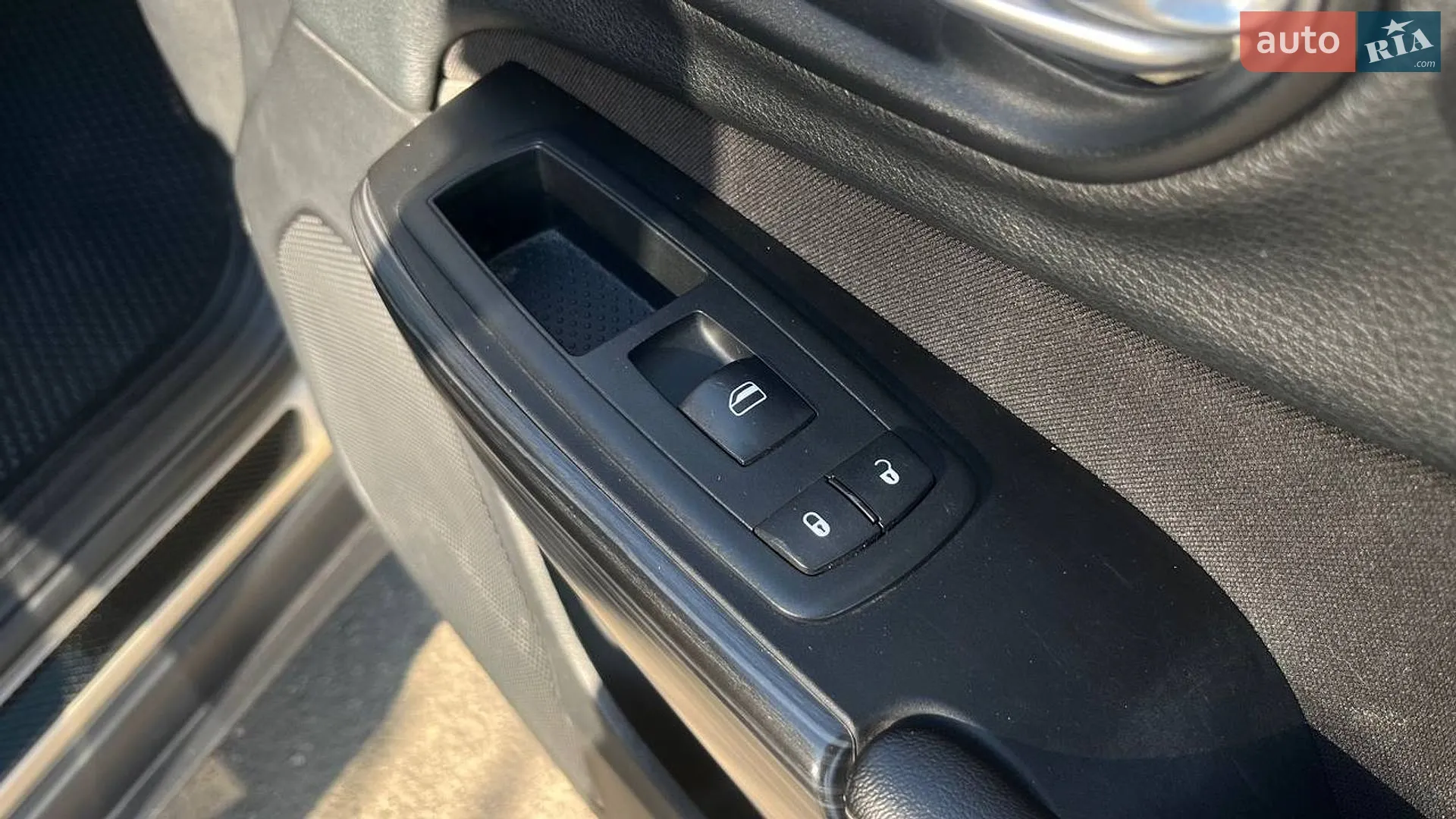 2014 Jeep Cherokee - мініатюра 12