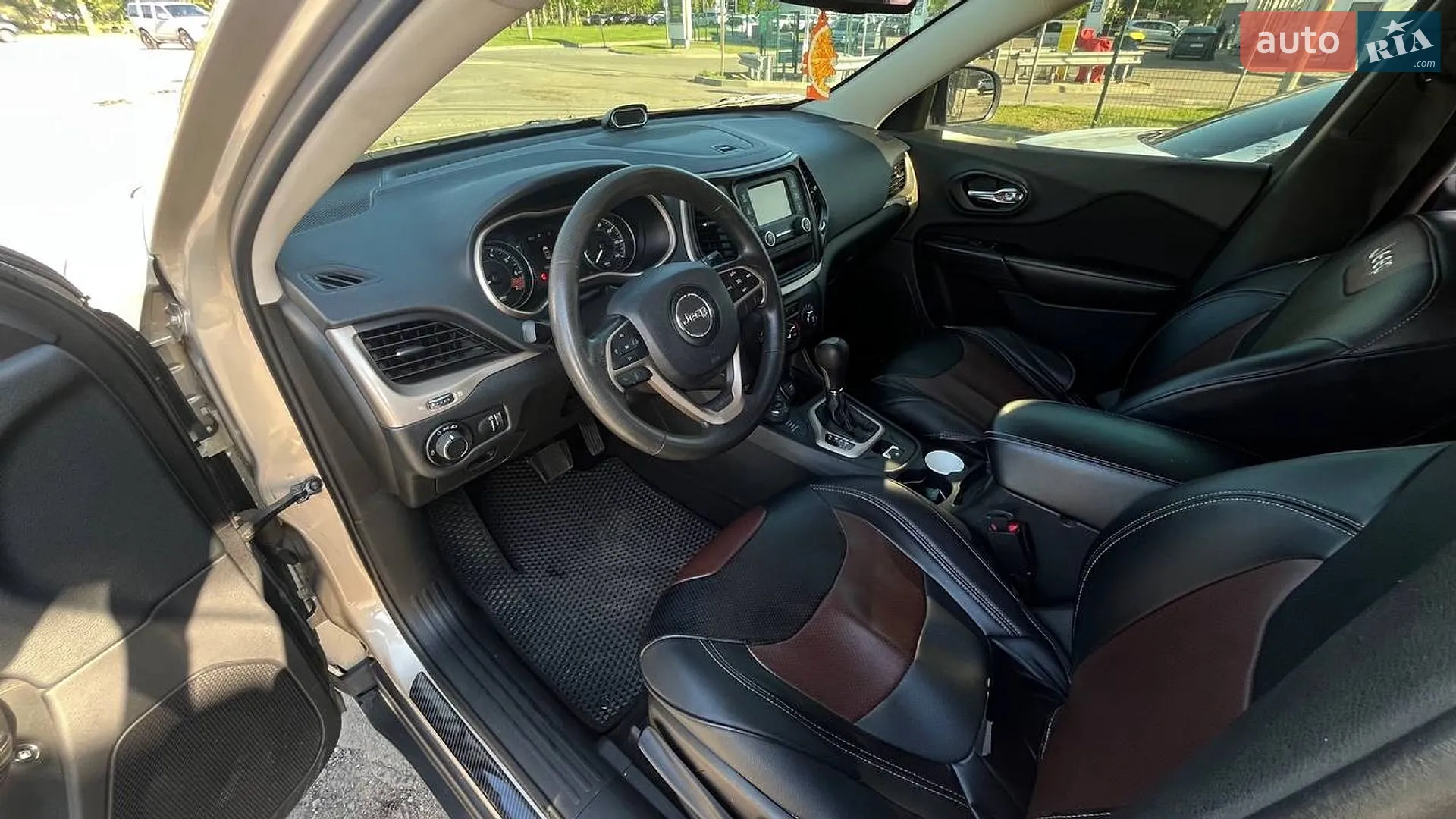 2014 Jeep Cherokee - мініатюра 26