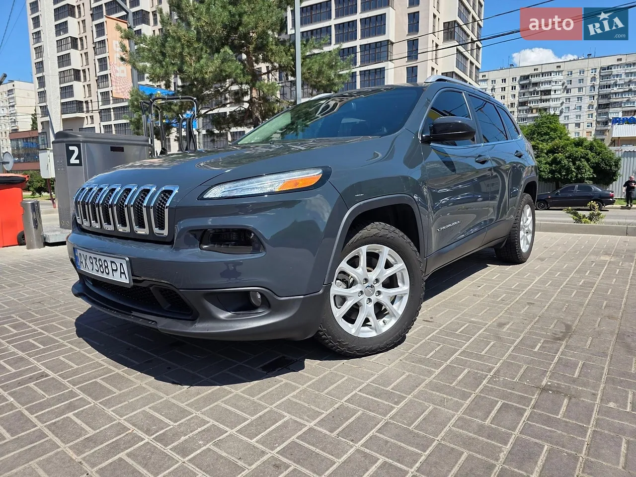 2017 Jeep Cherokee - мініатюра 10
