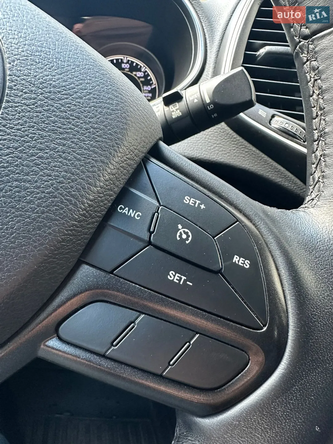 2019 Jeep Cherokee - мініатюра 24