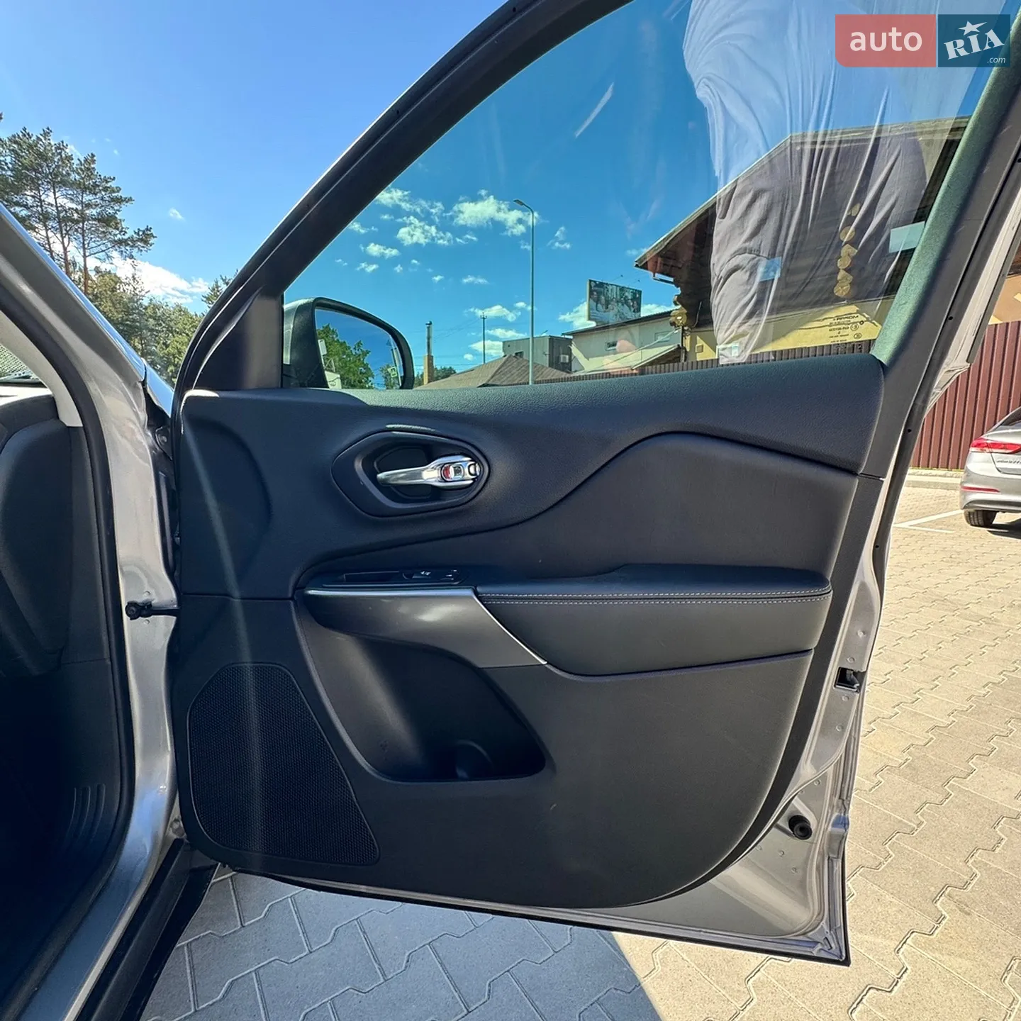 2018 Jeep Cherokee - мініатюра 28