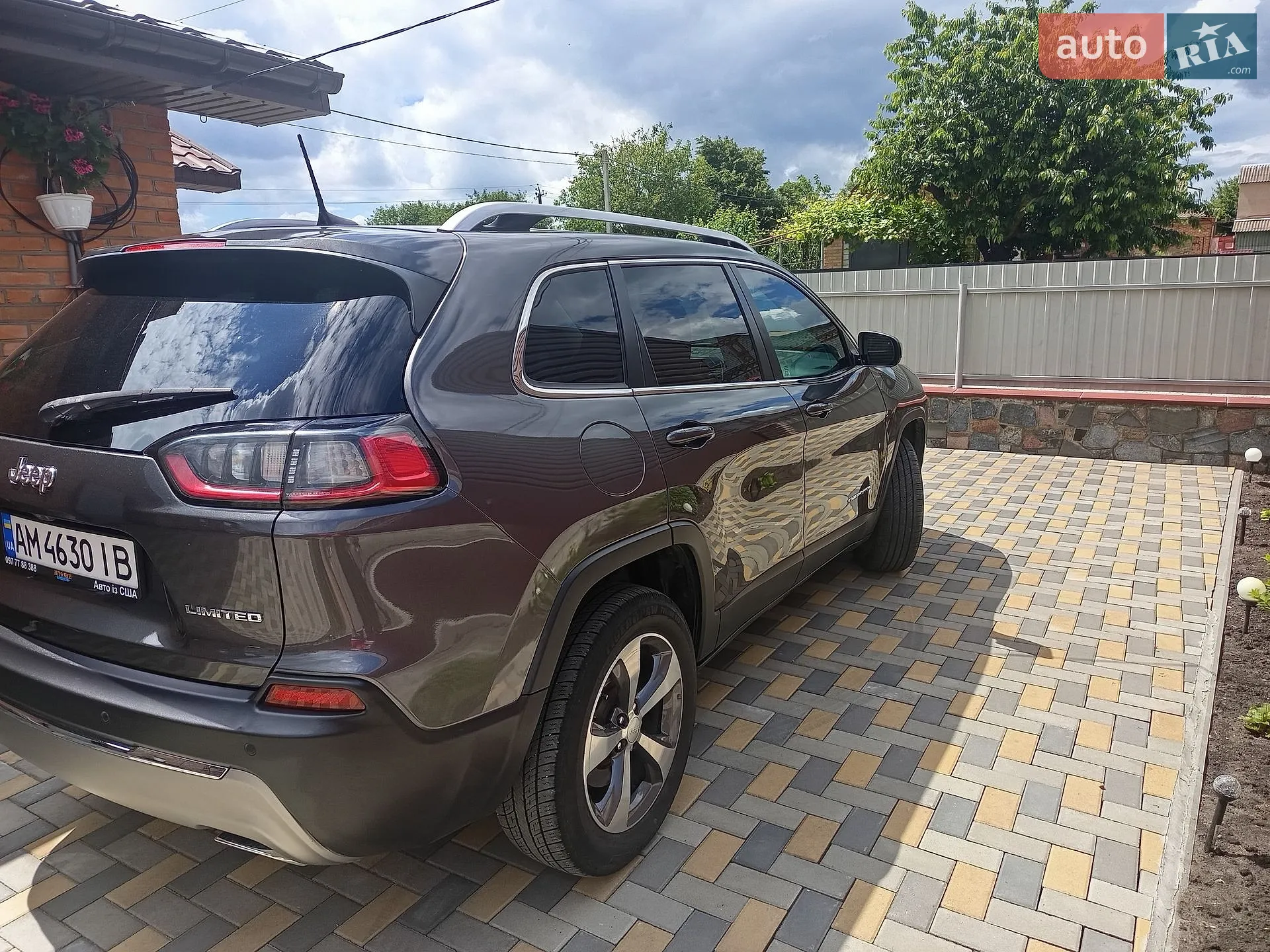 2020 Jeep Cherokee - мініатюра 11