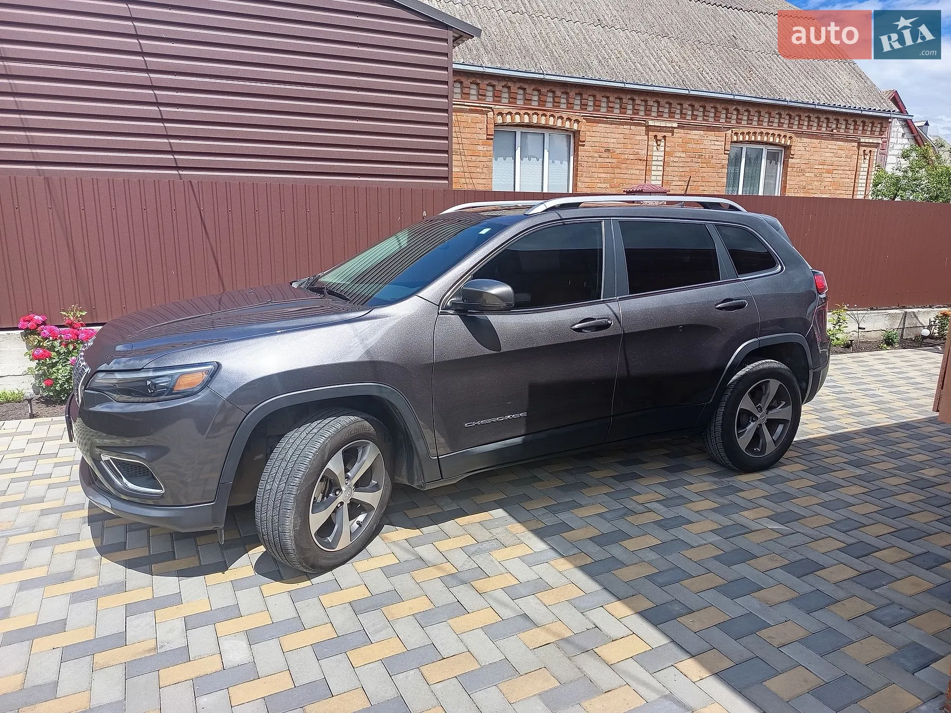 2020 Jeep Cherokee - мініатюра 12