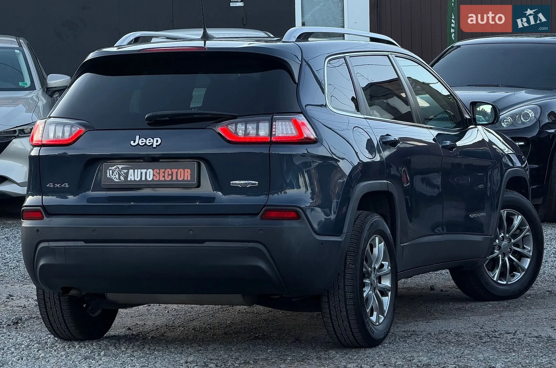 2021 Jeep Cherokee - мініатюра 6
