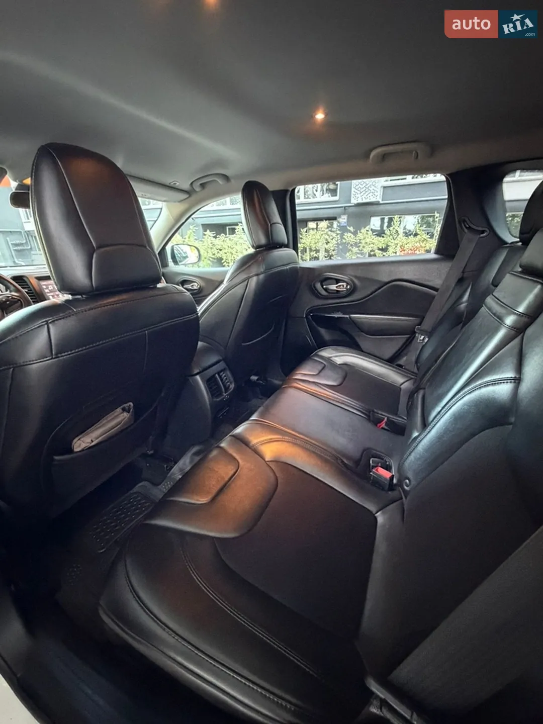 2018 Jeep Cherokee - мініатюра 15