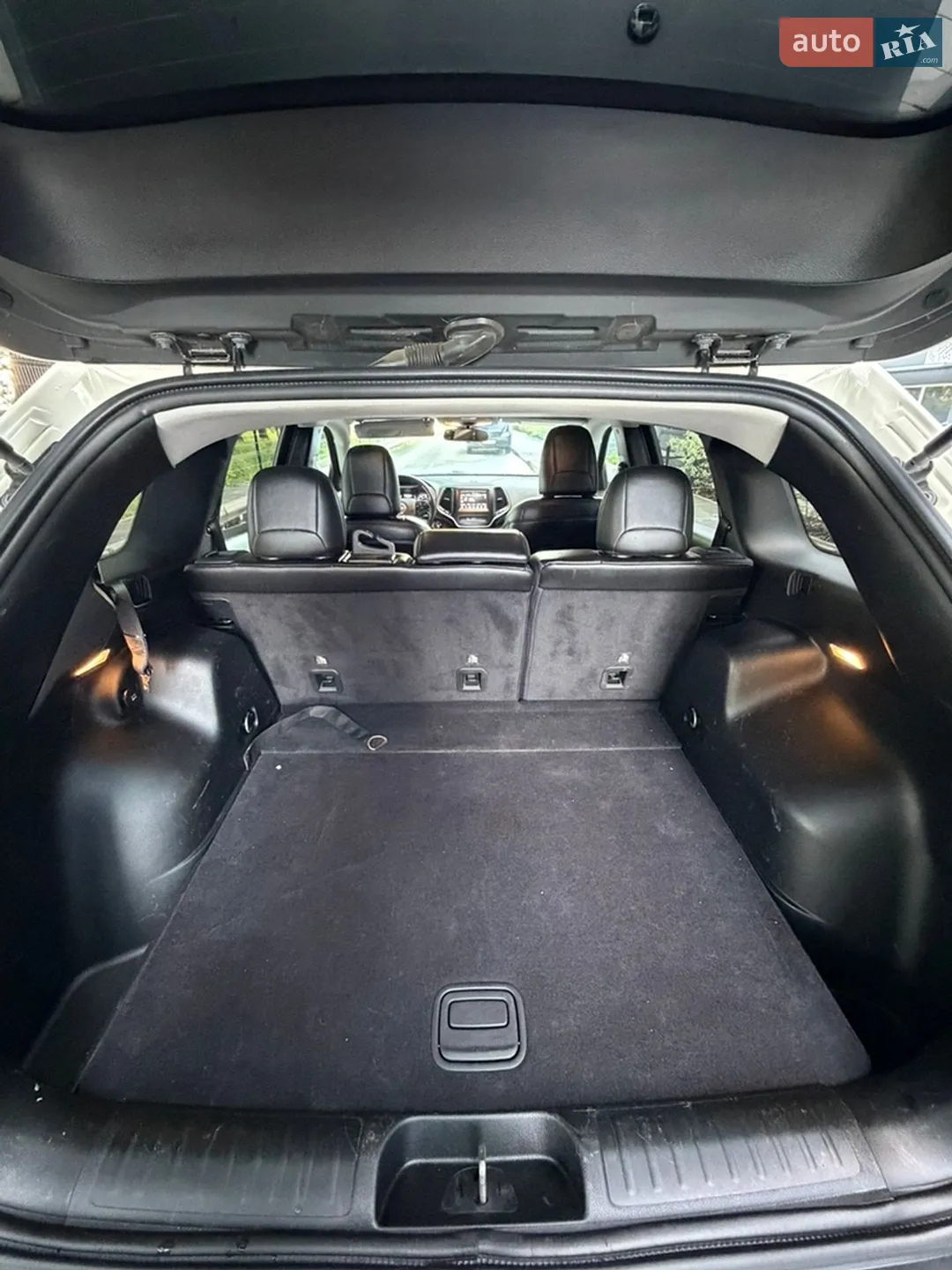 2018 Jeep Cherokee - мініатюра 18