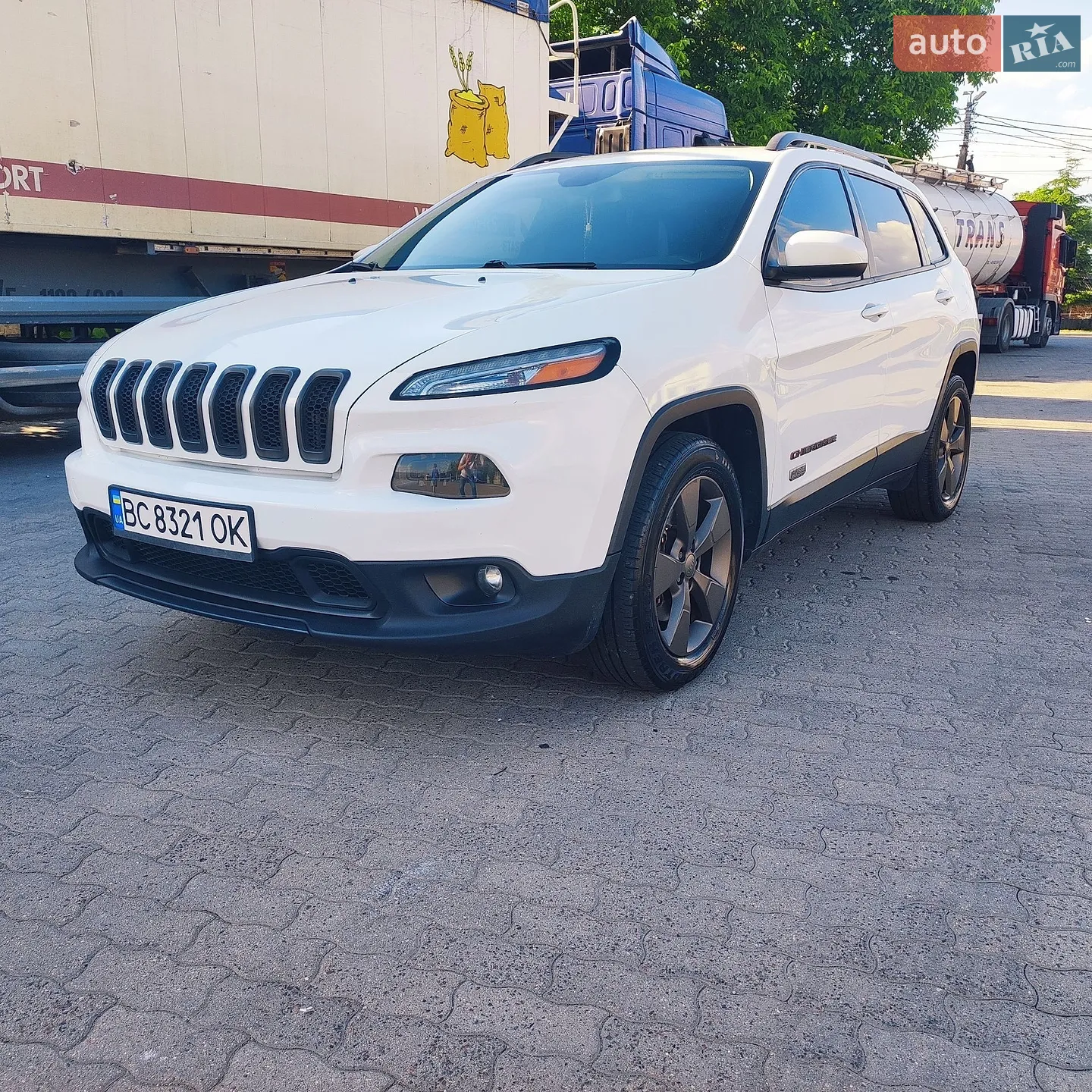 2016 Jeep Cherokee - мініатюра 3
