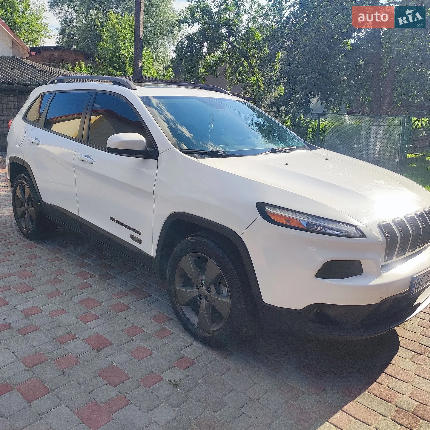2016 Jeep Cherokee - мініатюра 2