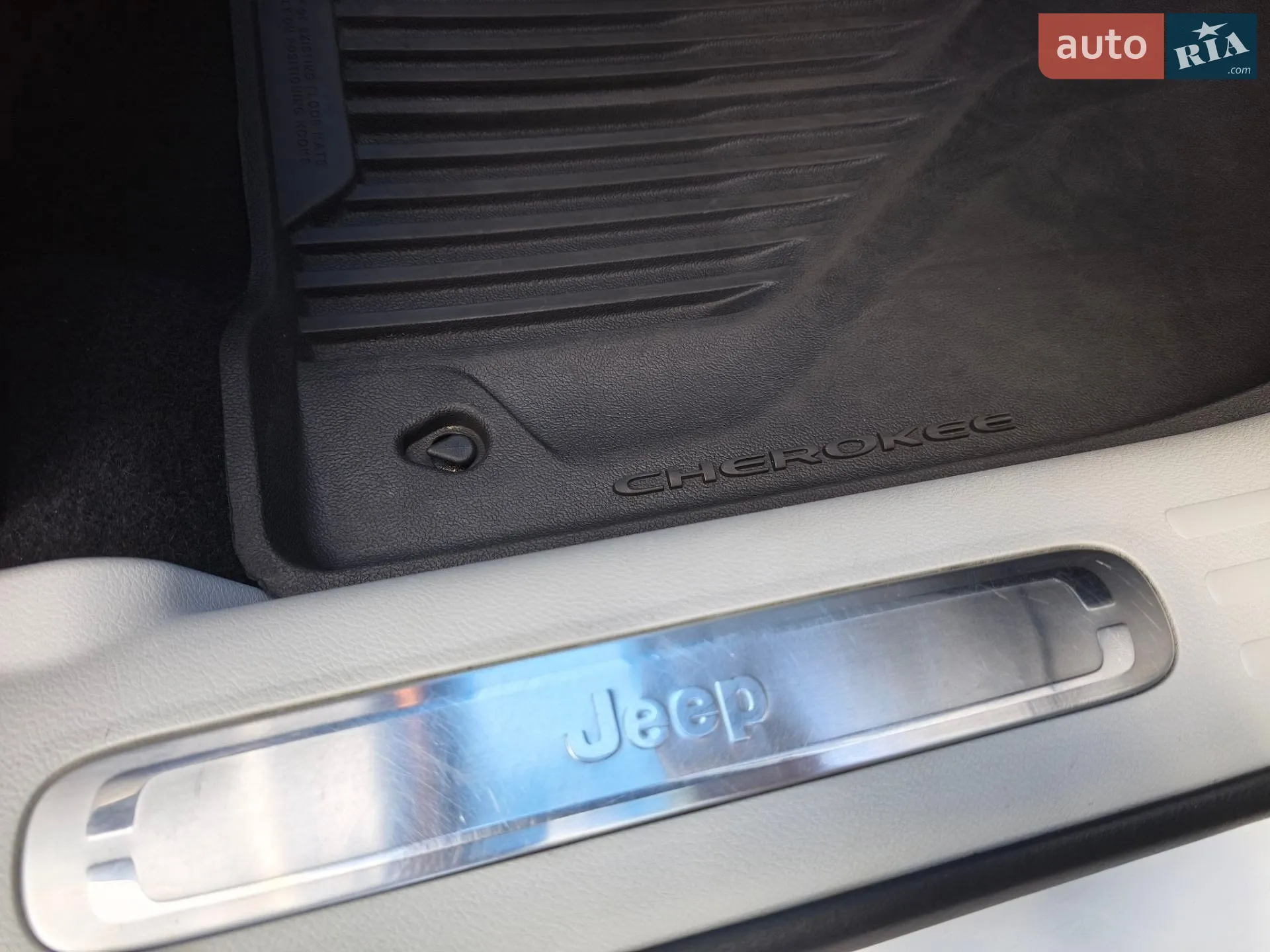 2019 Jeep Cherokee - мініатюра 49