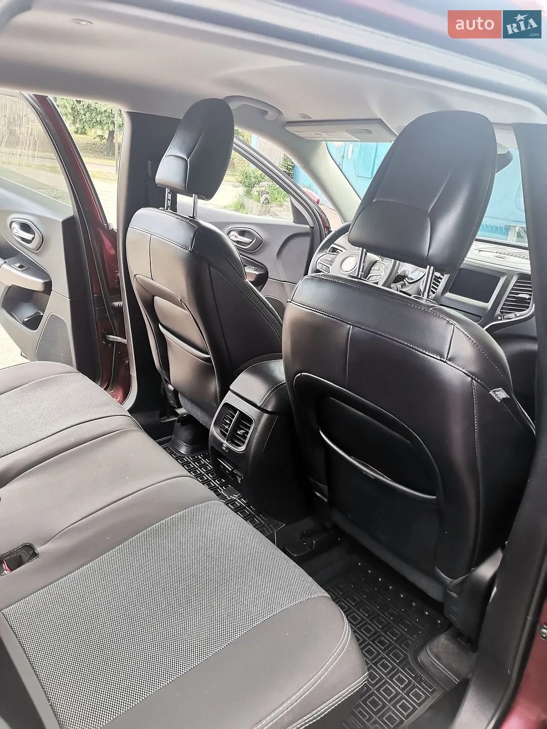 2019 Jeep Cherokee - мініатюра 6