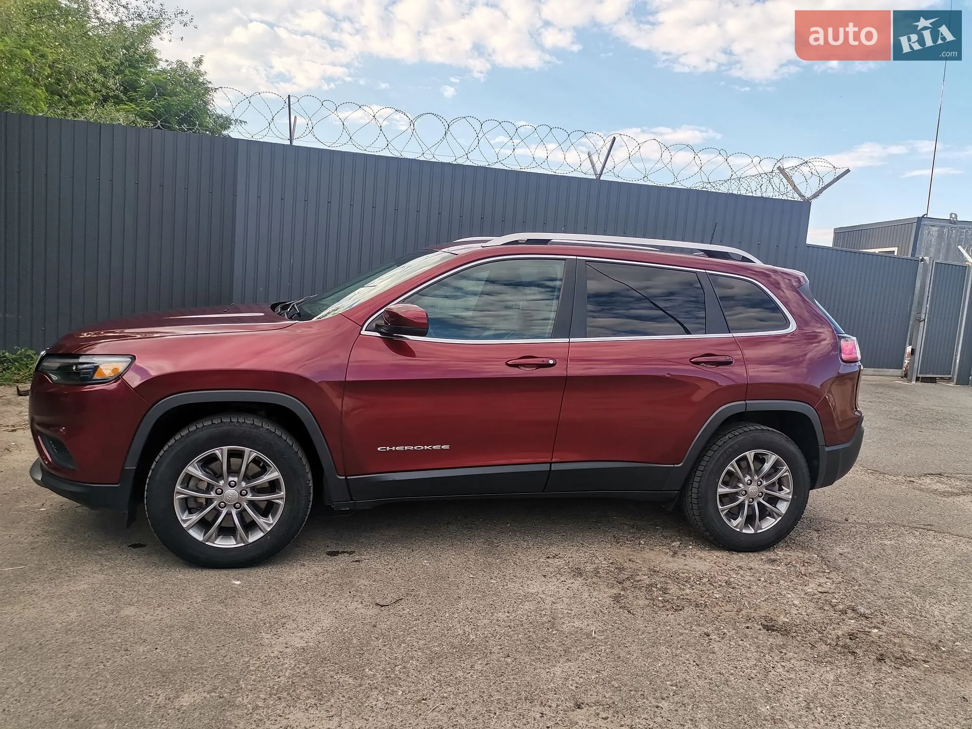 2019 Jeep Cherokee - мініатюра 16