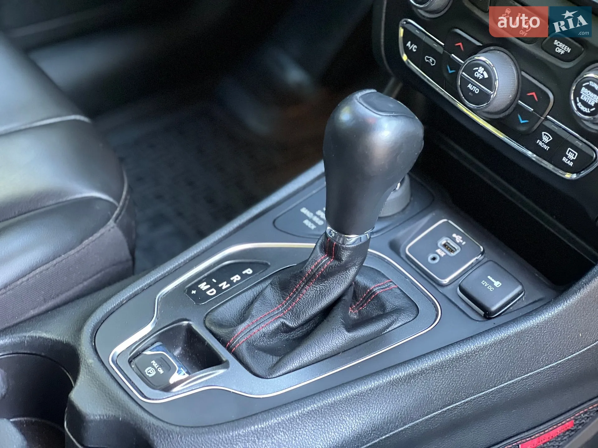 2022 Jeep Cherokee - мініатюра 32