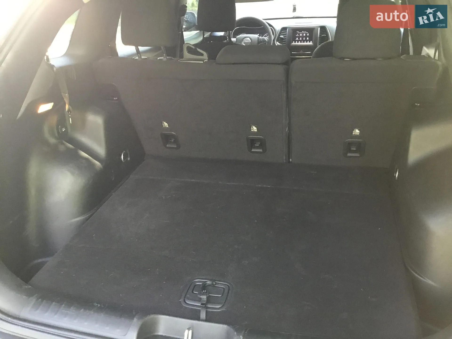 2018 Jeep Cherokee - мініатюра 28