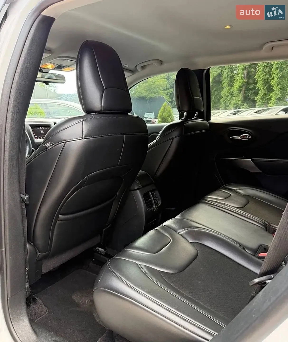 2019 Jeep Cherokee - мініатюра 9