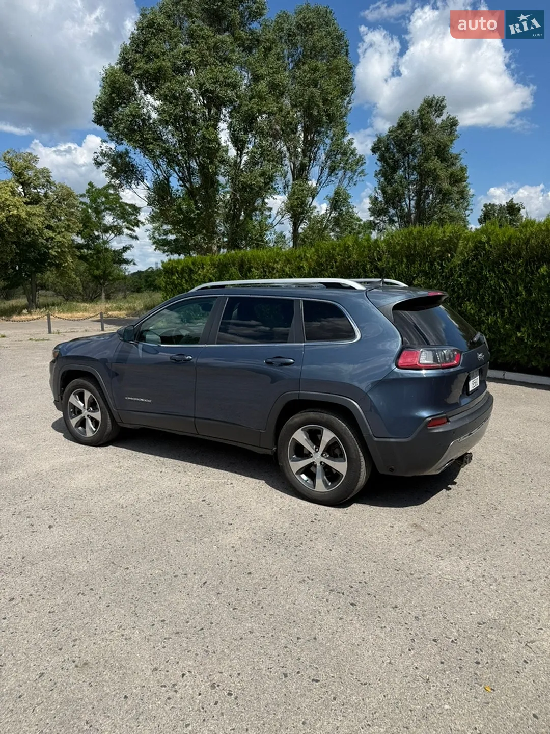 2019 Jeep Cherokee - мініатюра 25