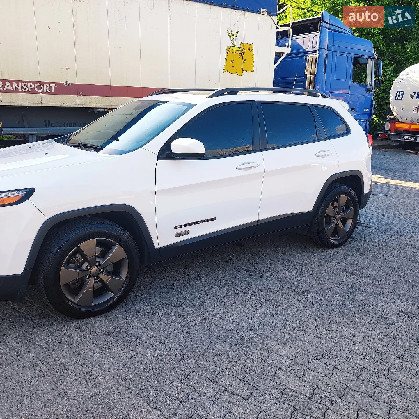 2016 Jeep Cherokee - мініатюра 13