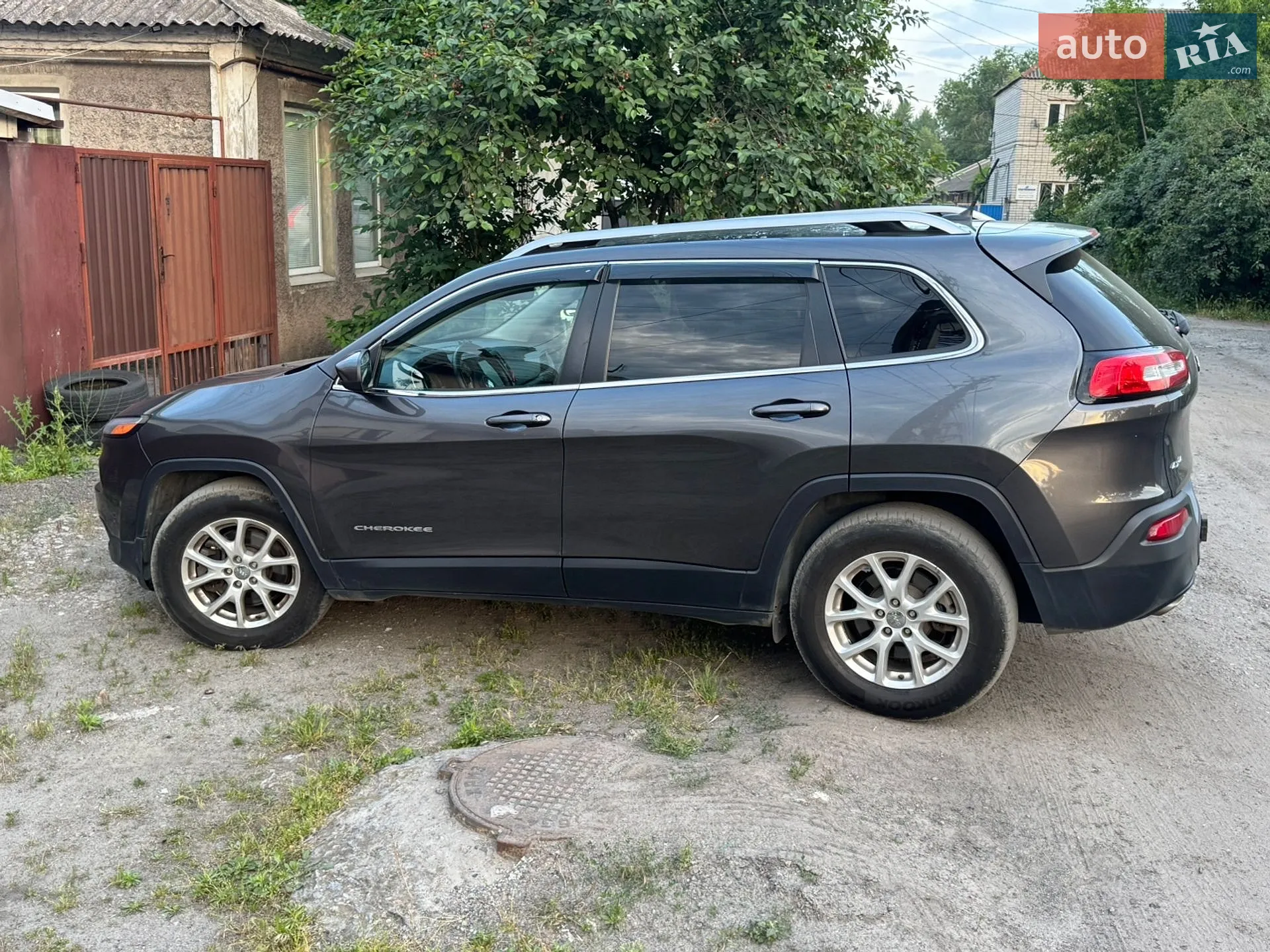 2015 Jeep Cherokee - мініатюра 2