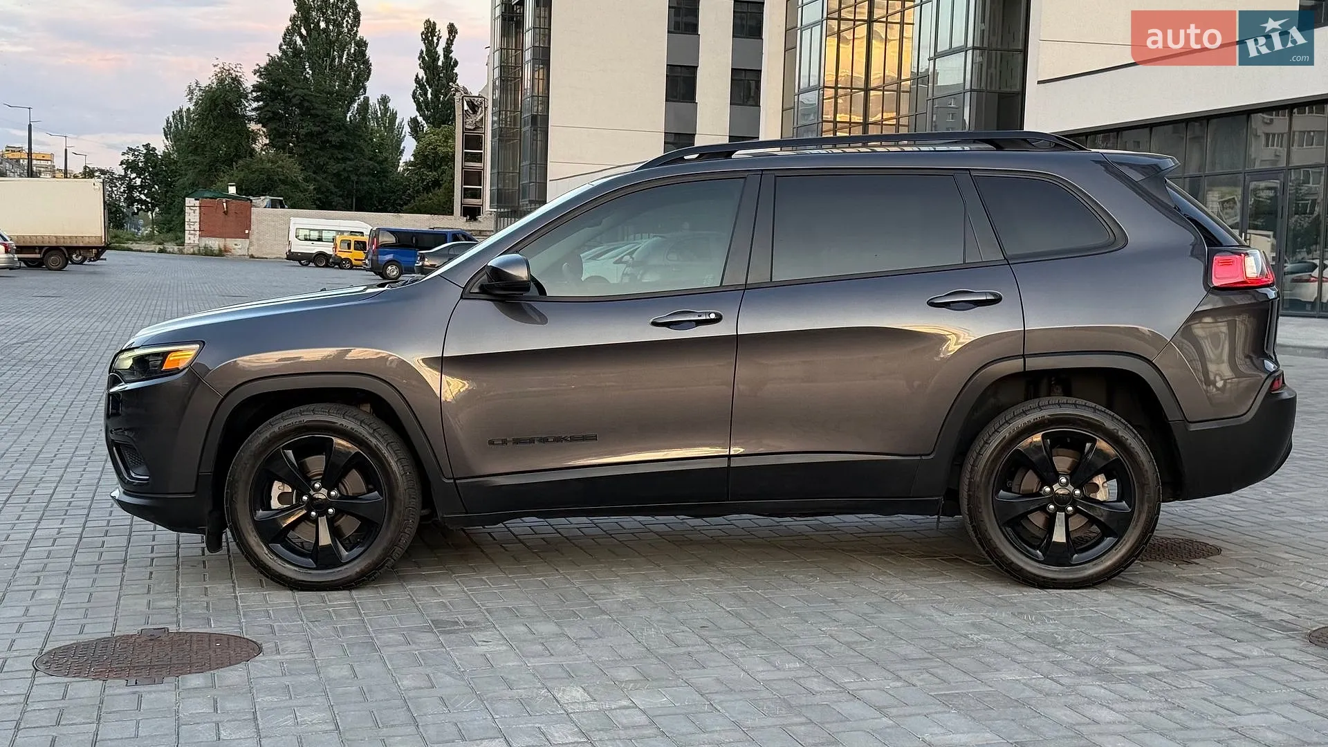 2021 Jeep Cherokee - мініатюра 17