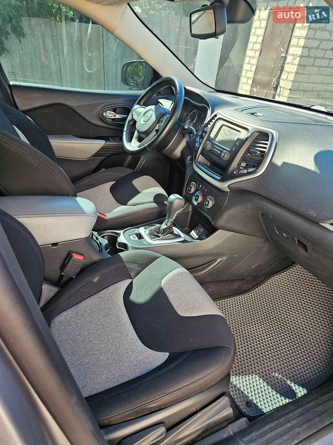 2014 Jeep Cherokee - мініатюра 4