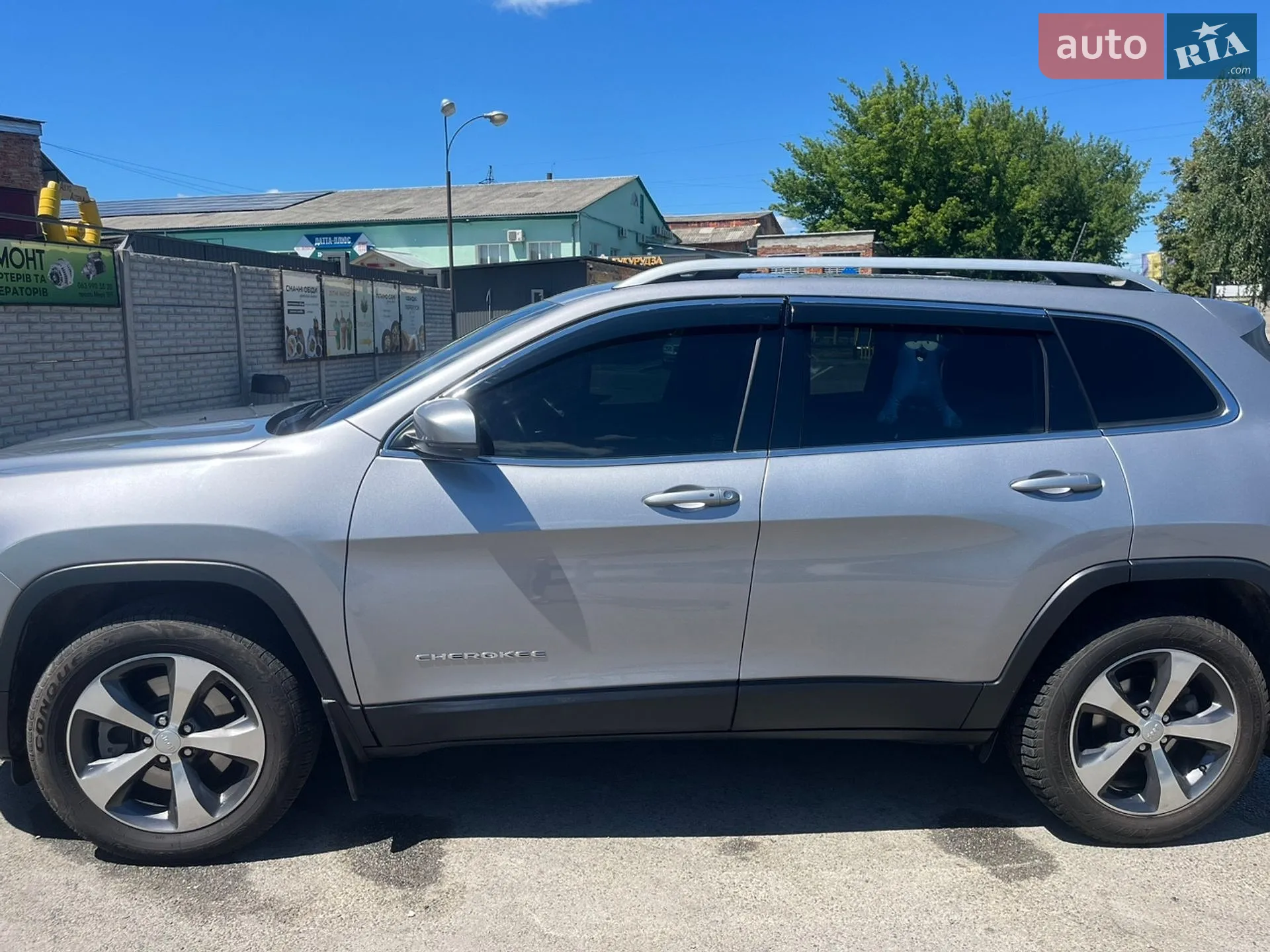 Jeep Cherokee 2019 VIN 1C4PJLDB6KD416090 фото оголошення 5 з 11