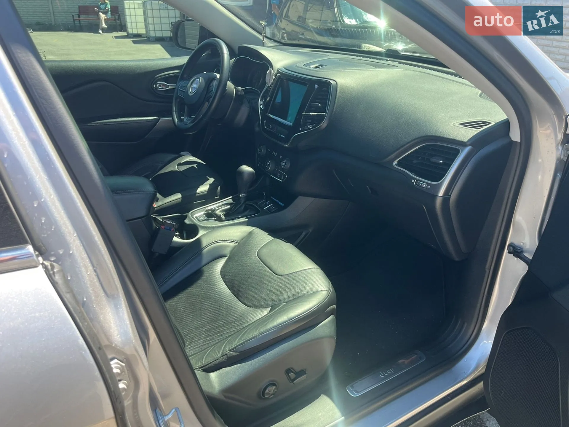 Jeep Cherokee 2019 VIN 1C4PJLDB6KD416090 фото оголошення 7 з 11