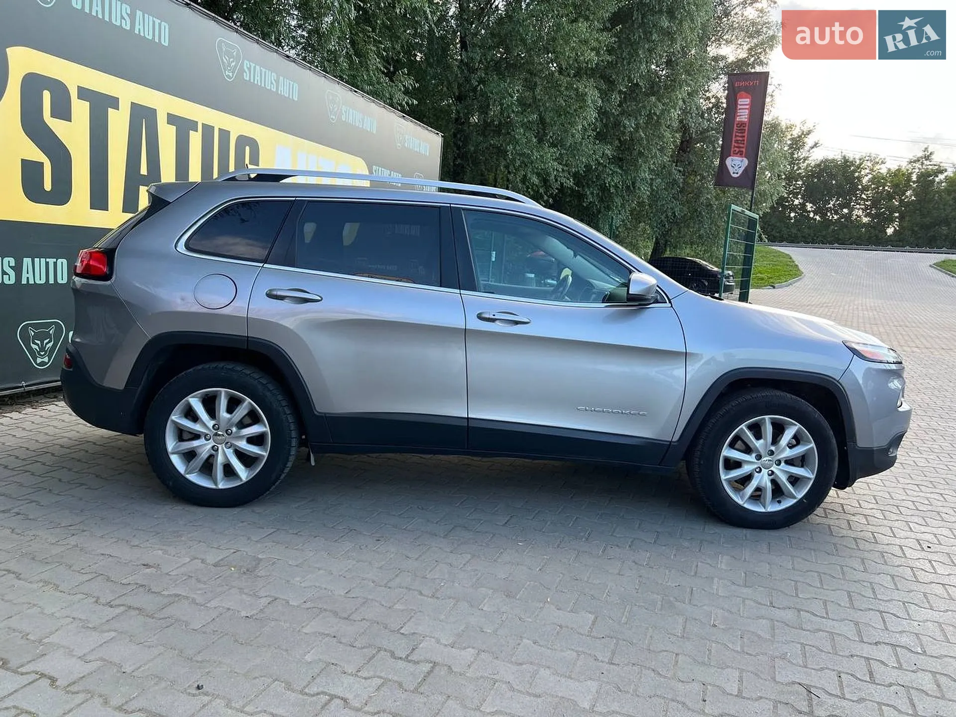 2016 Jeep Cherokee - мініатюра 8