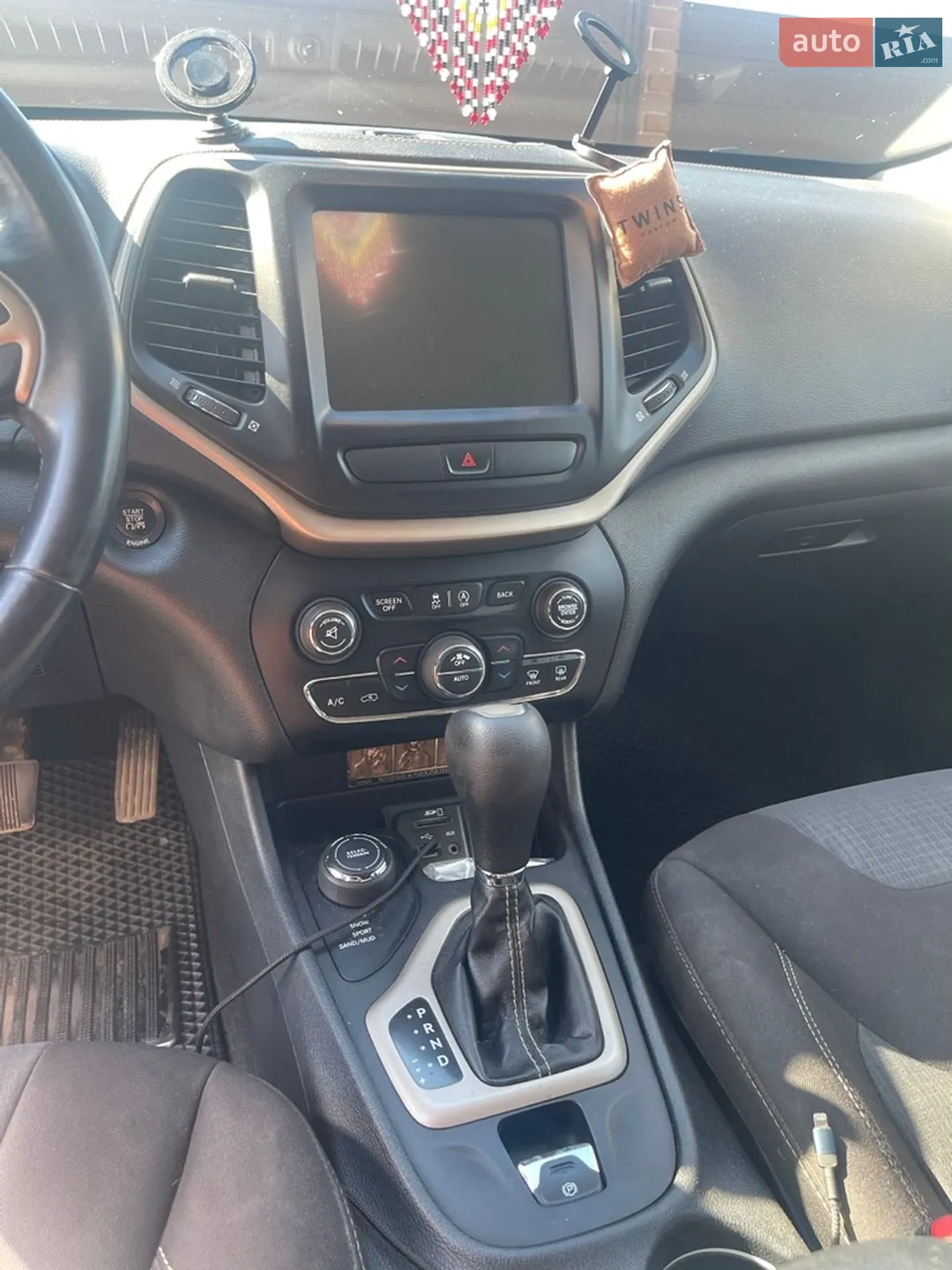 2015 Jeep Cherokee - мініатюра 8