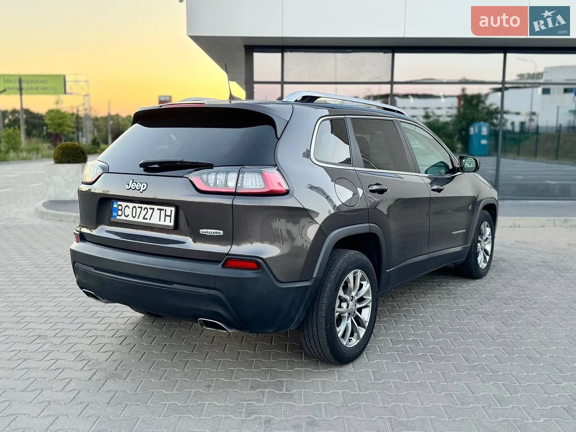 2018 Jeep Cherokee - мініатюра 9