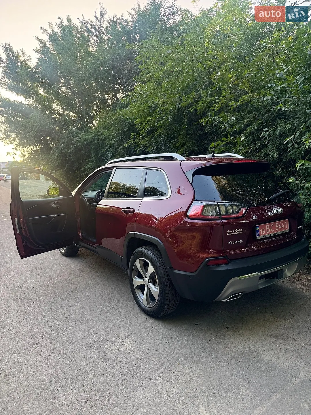 2020 Jeep Cherokee - мініатюра 5