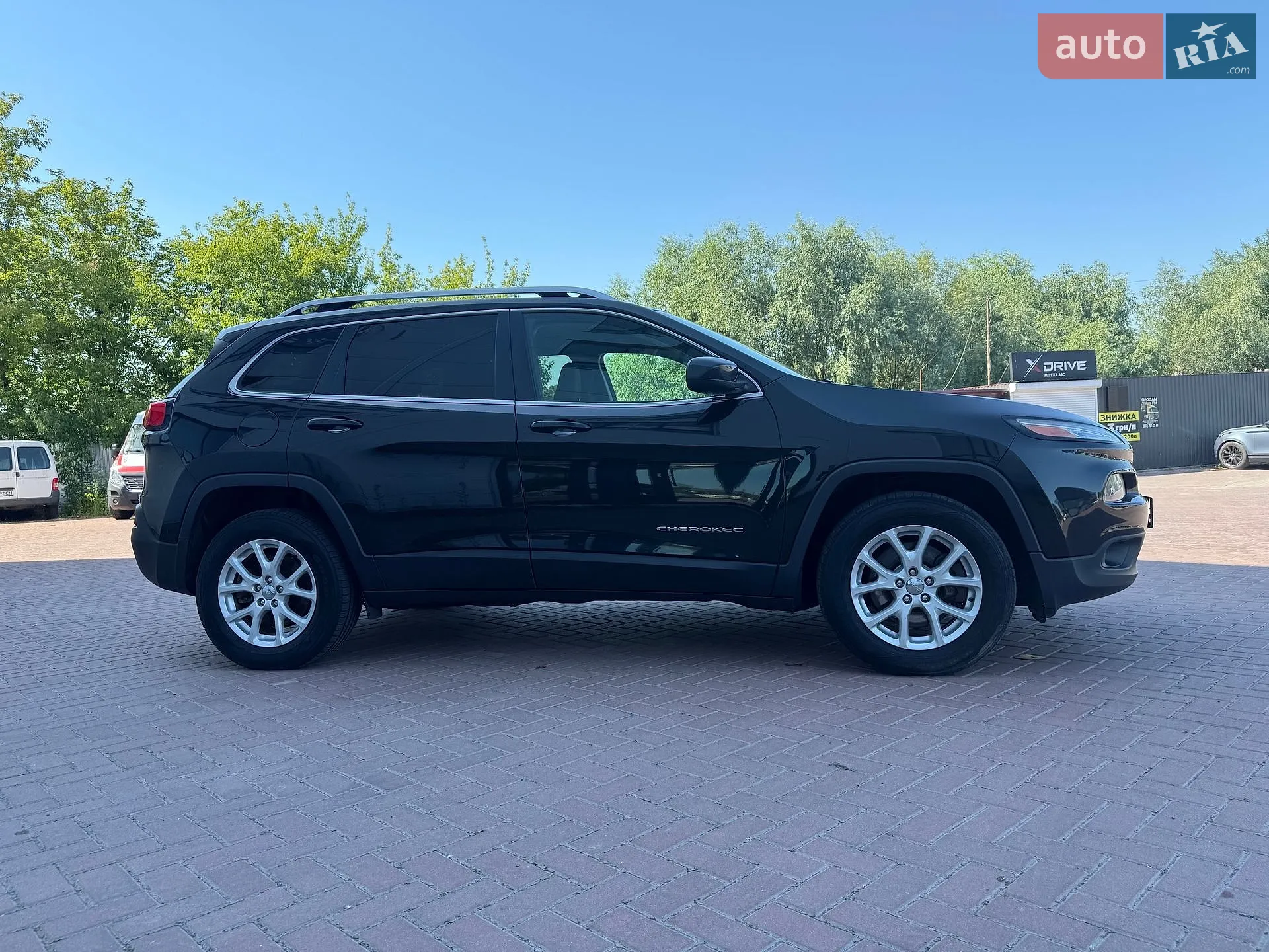 2016 Jeep Cherokee - мініатюра 4