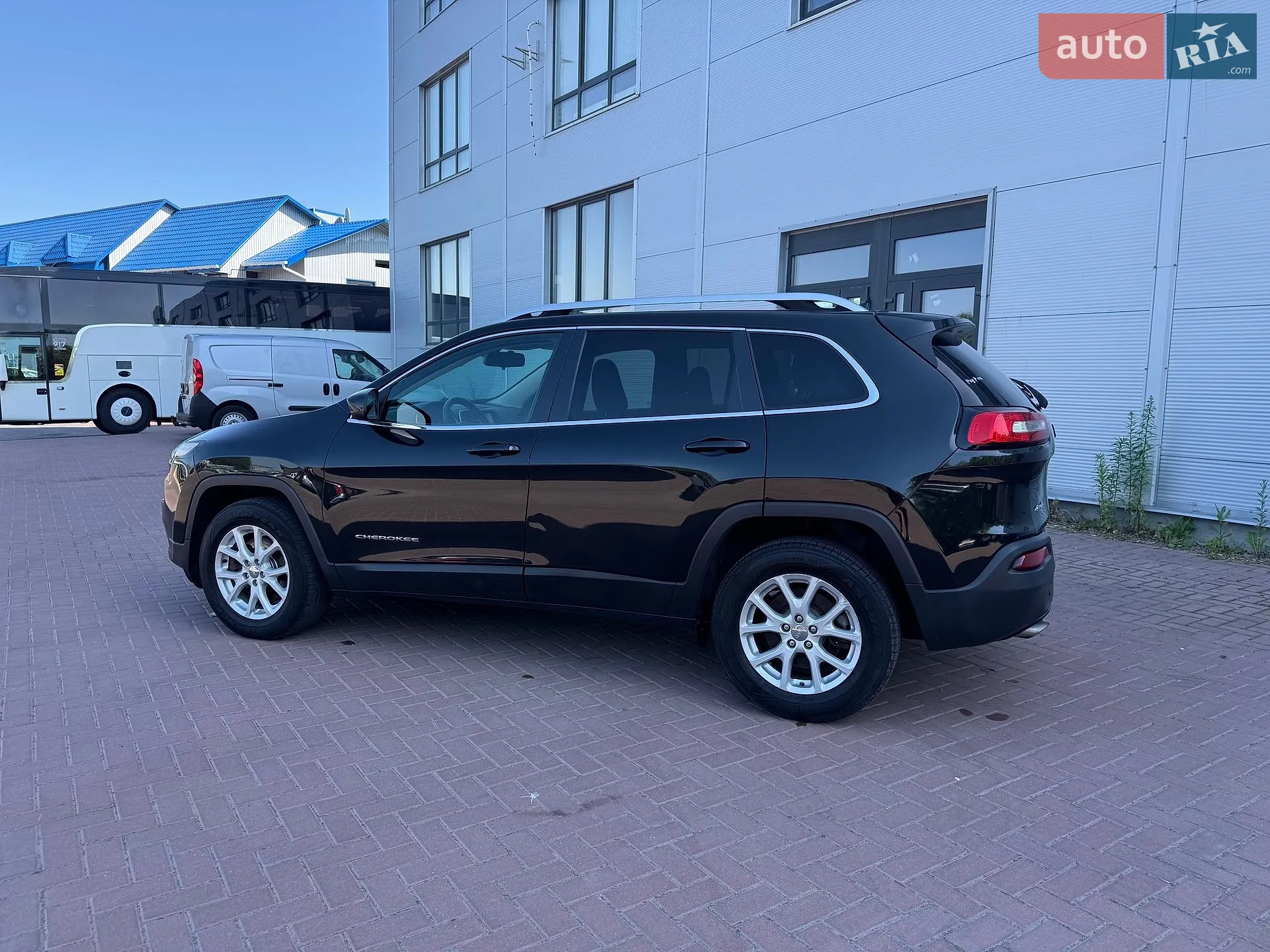 2016 Jeep Cherokee - мініатюра 14