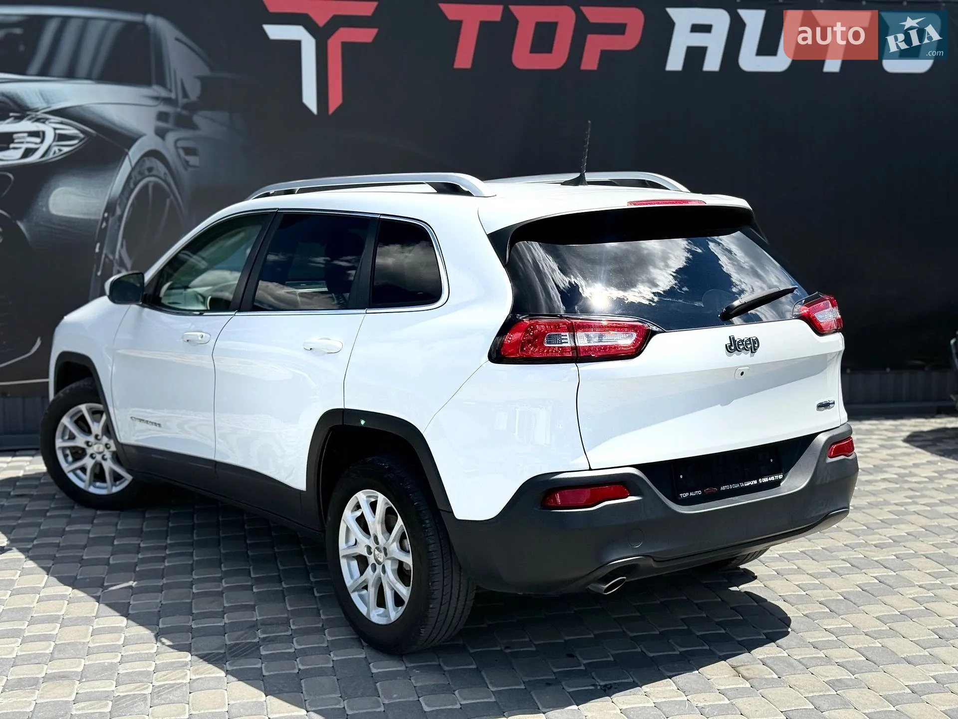 2017 Jeep Cherokee - мініатюра 12