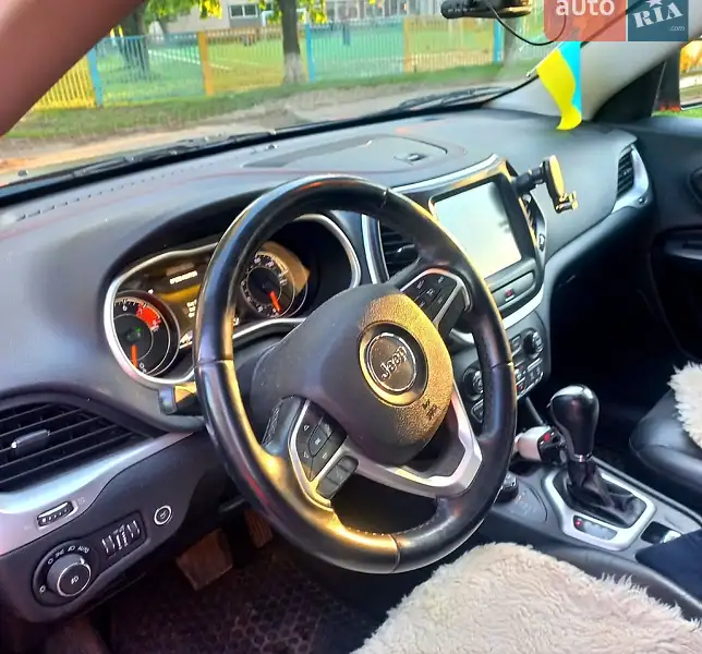 Jeep Cherokee 2015 VIN 1C4PJMBSXGW175235 фото оголошення 2 з 40
