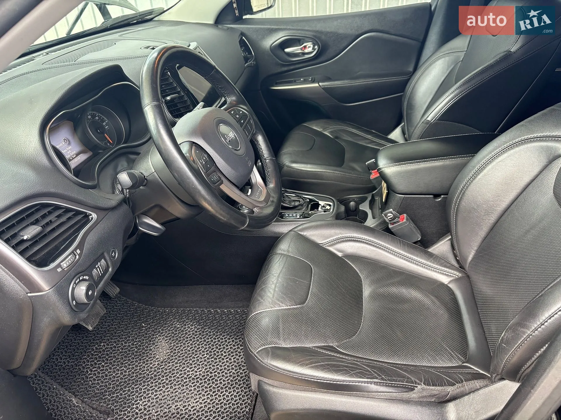 2019 Jeep Cherokee - мініатюра 15