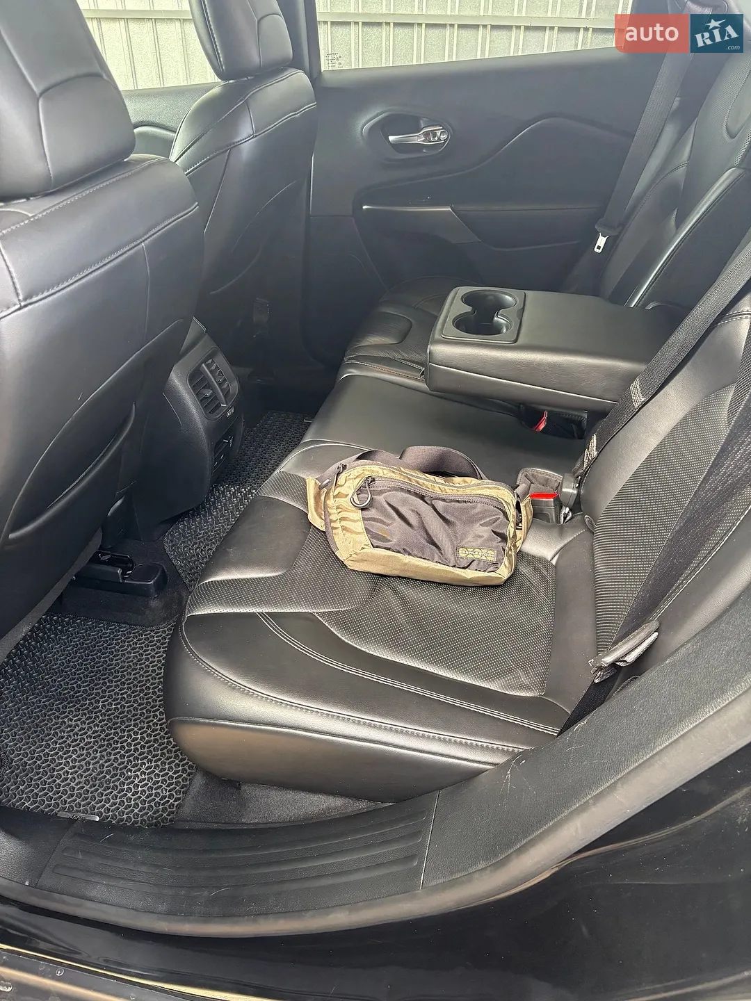 2019 Jeep Cherokee - мініатюра 20