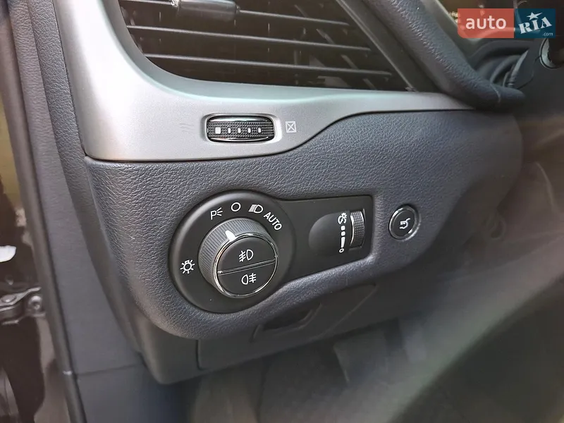 Jeep Cherokee 2014 VIN 1C4PJMDY6EW320088 фото оголошення 38 з 103
