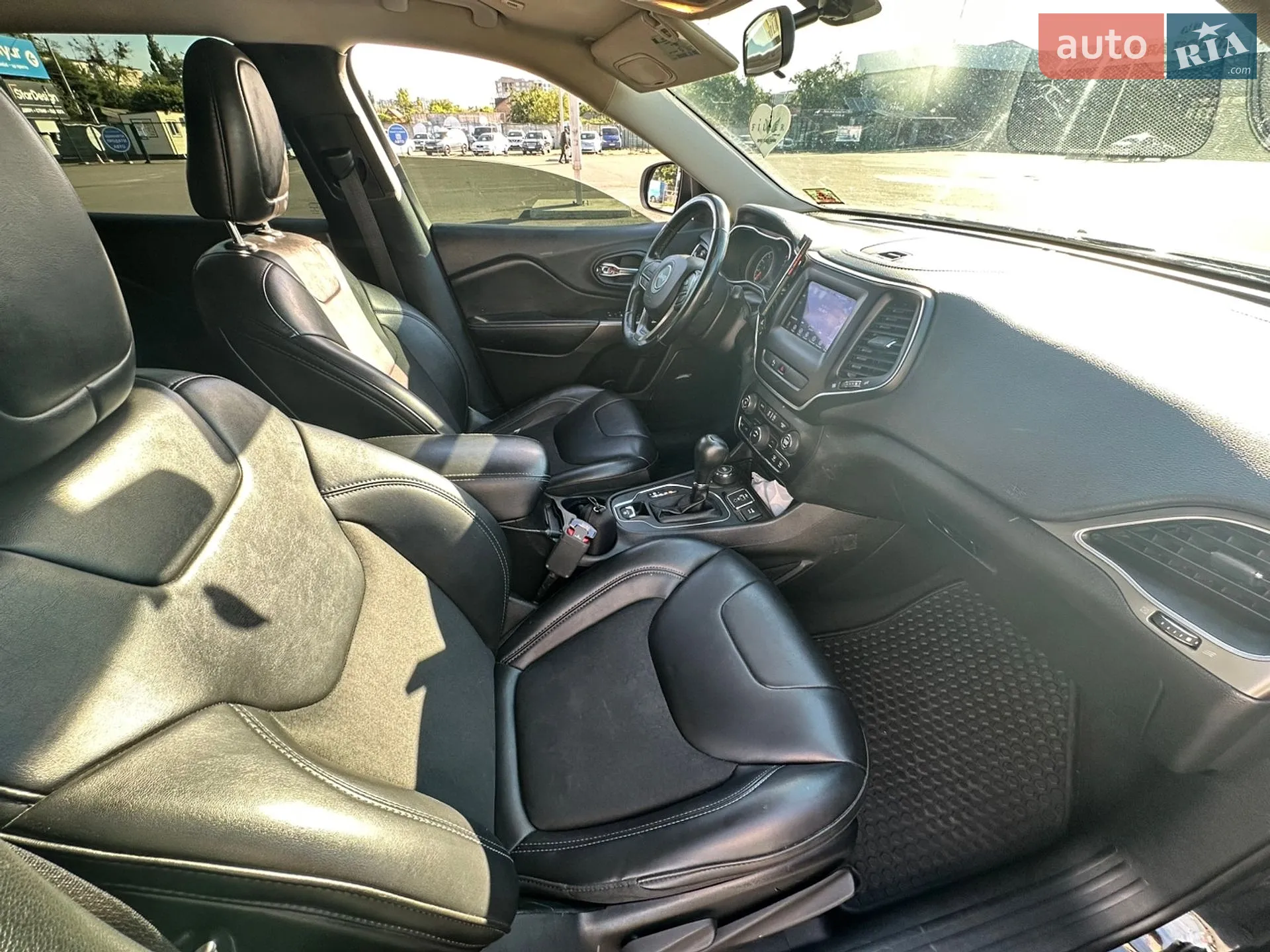 2018 Jeep Cherokee - мініатюра 13